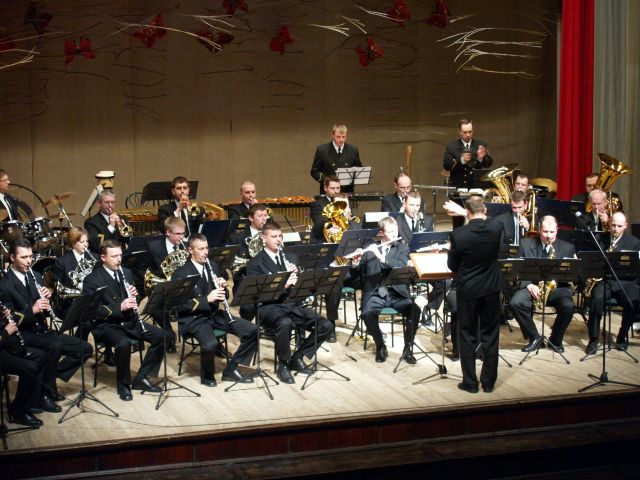 No liriskā līdz temperamentīgajam