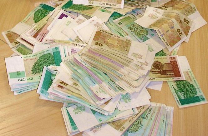 Samazina budžetu par Ls 218 000