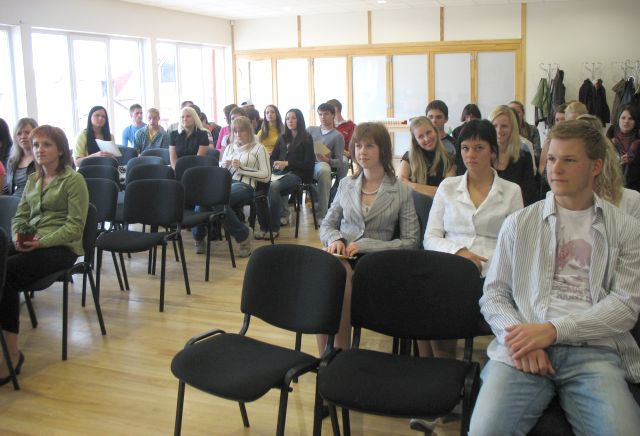 Skolēni plāno nākotnes biznesu