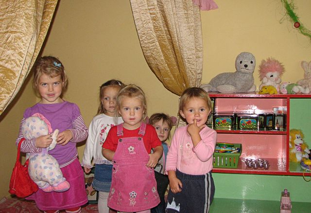 Jaunpilī atklāts bērnu dienas centrs «Zemenīte»