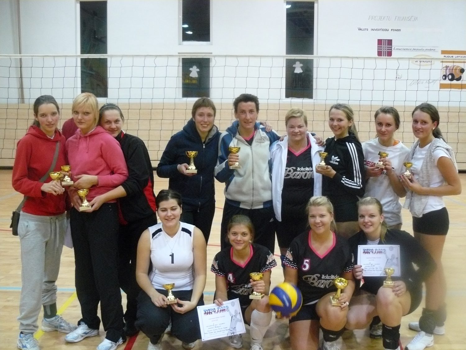 Nakts volejbols Laucienē