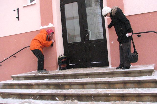 Kā nepakrītot iekļūt Kandavas poliklīnikā?