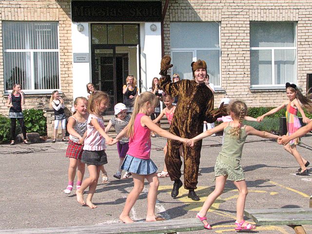 Kandavas Mūzikas skolas popgrupa «Taustiņi» ieskandina vasaru