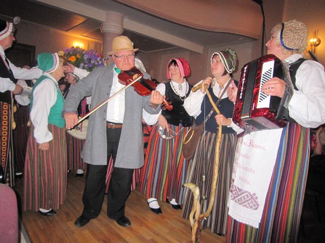 «Milzkalnieki» sveica «Dreņģerus» jubilejā