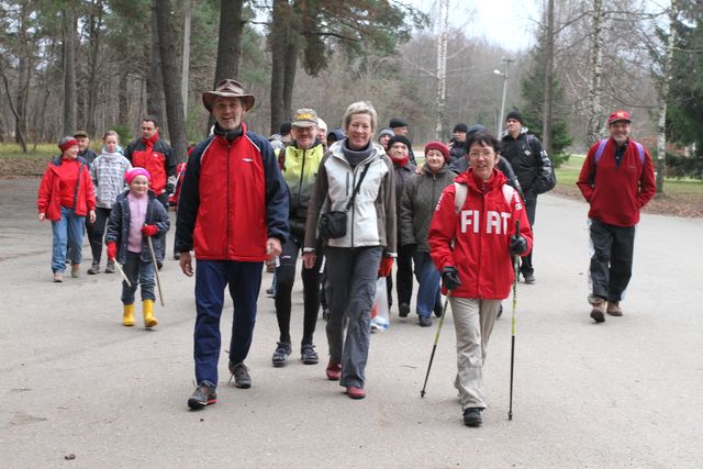 Pāri kalniem – dižā solī