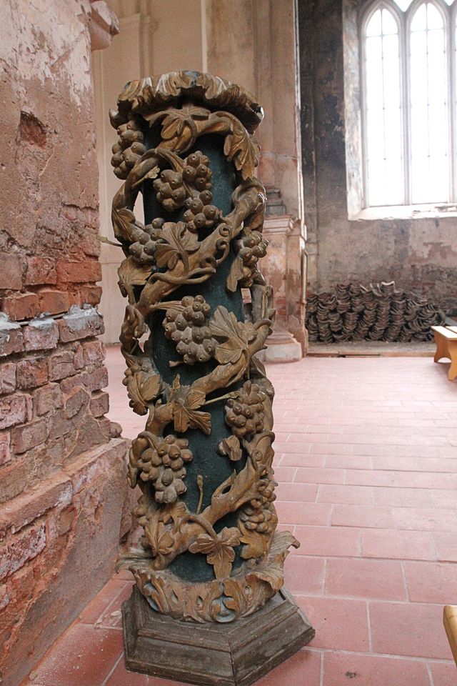 Lestenes dievnams augšāmcelsies