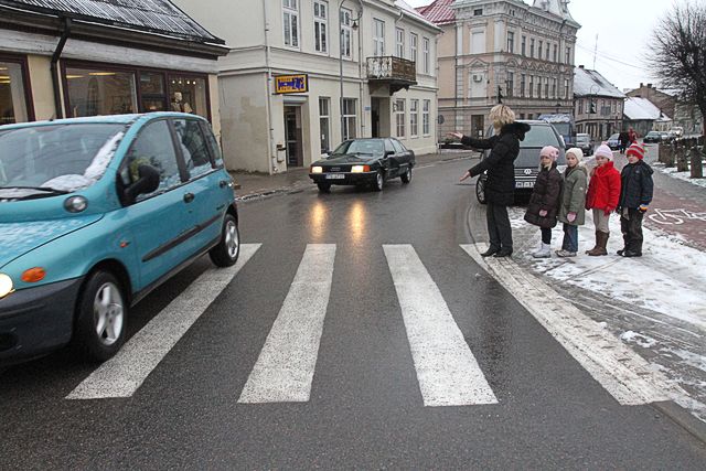 Apstulbusī gājēju pāreja