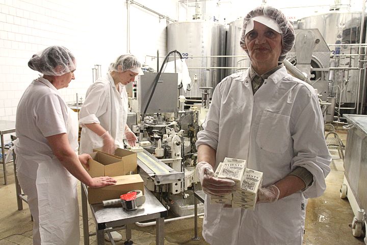 «Tukuma piens» sācis ražot, iespējams, pirmos EKO biezpiena sieriņus pasaulē