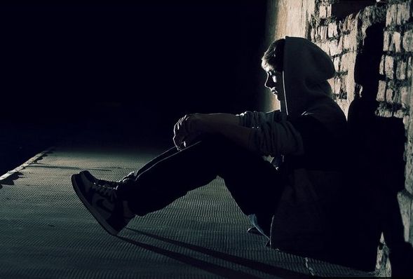 Slampē un Smārdē pašnāvību mēģinājumi; Tukumā aizturēts 13-gadīgs narkomāns; Kandavā glabā nereģistrētas bises