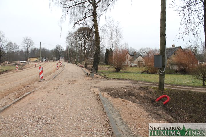 Stacijas ielas rekonstrukcija rada problēmas ielas namīpašumos