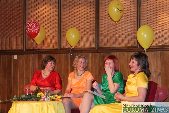 Pūres sieviešu vokālajam ansamblim «Smaidas» – 20 gadu jubileja /FOTO/