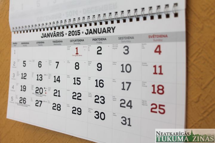 2015. gadā rosina pārcelt divas darba dienas