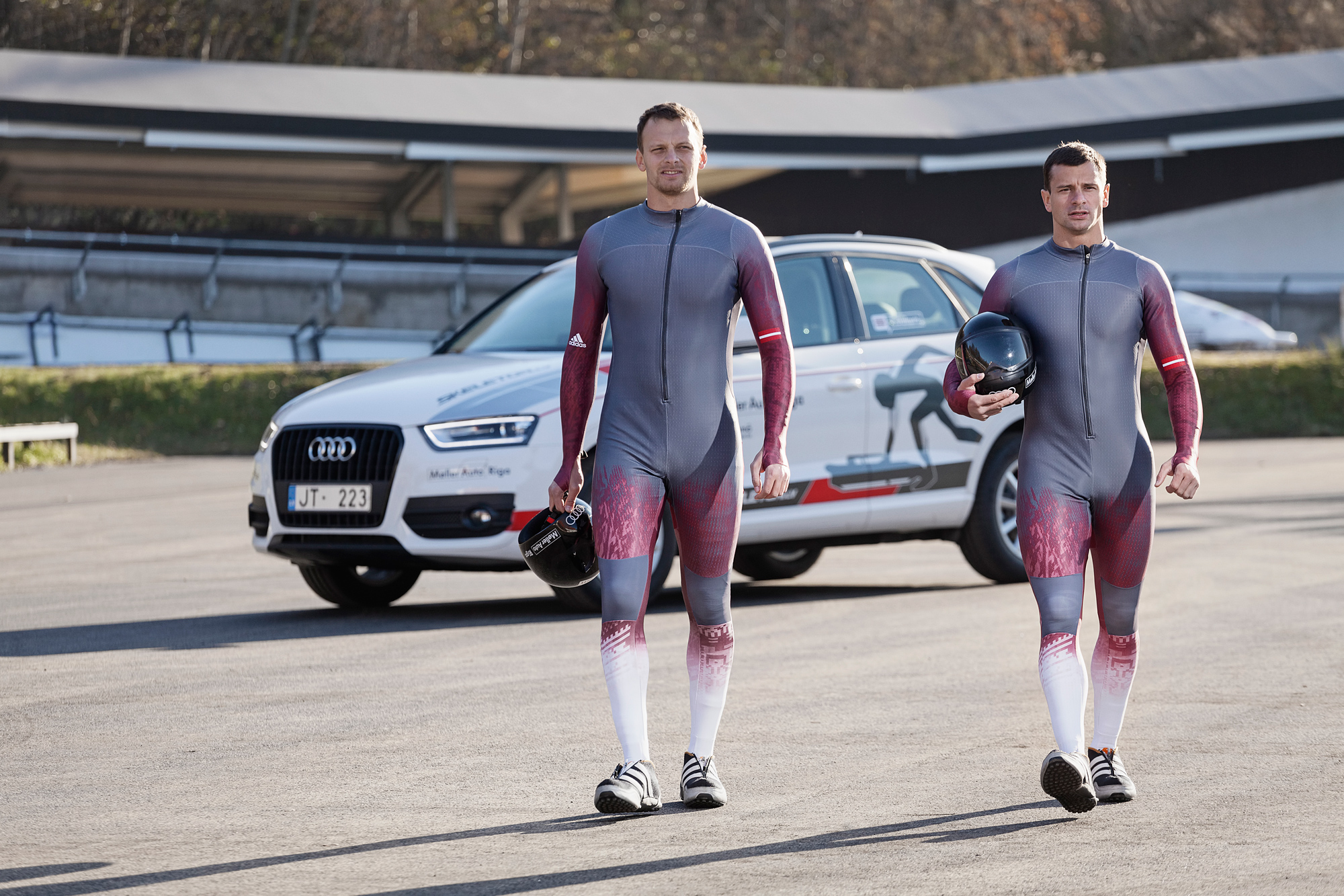 Skeletonisti Dukuri saņem jaunas «Audi Q3» automašīnas