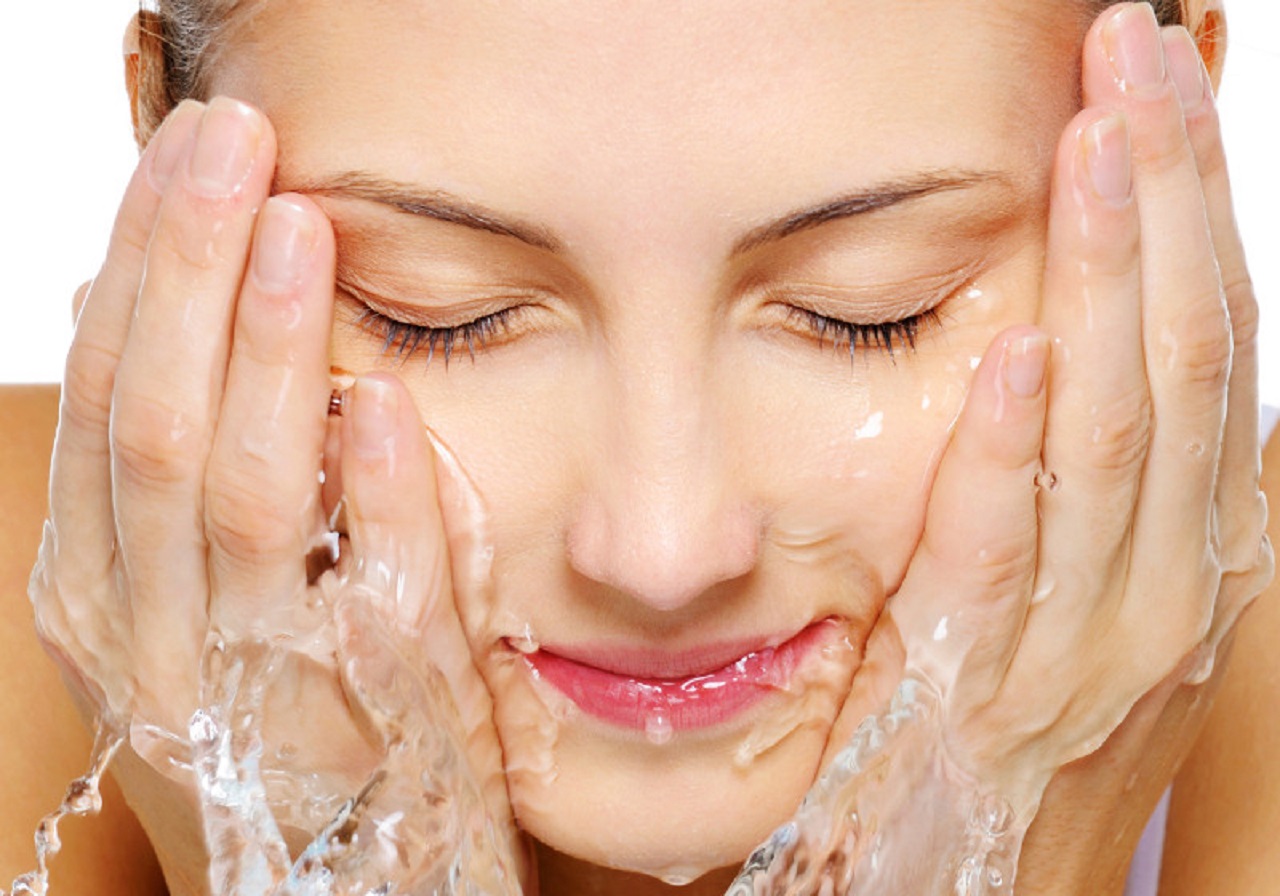 Ūdens – vai tiešām labākais ādas attīrīšanai?
