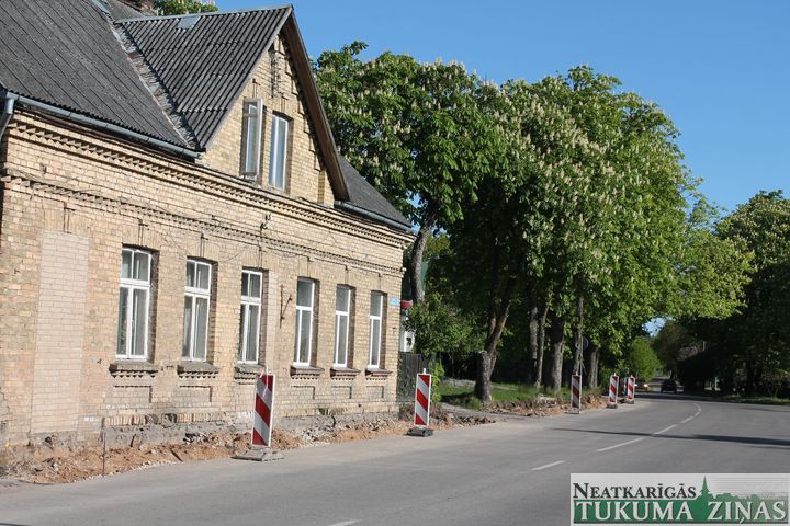 Tukumā top jaunas ietves