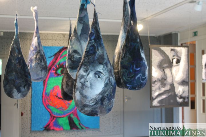 Tukuma Audēju darbnīcā atvērta portretu izstāde