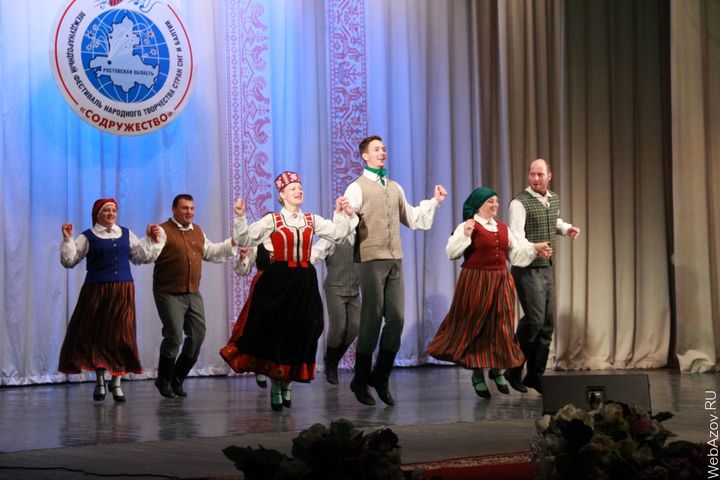 Lapmežciema «Brīze» un Engures «Jadals» festivālā Krievijā /FOTO/