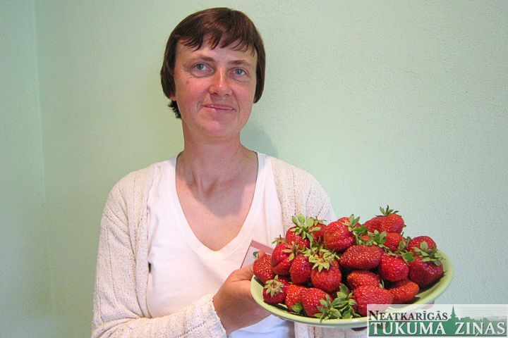 Valda Laugale saņem «Sējēja» veicināšanas balvu