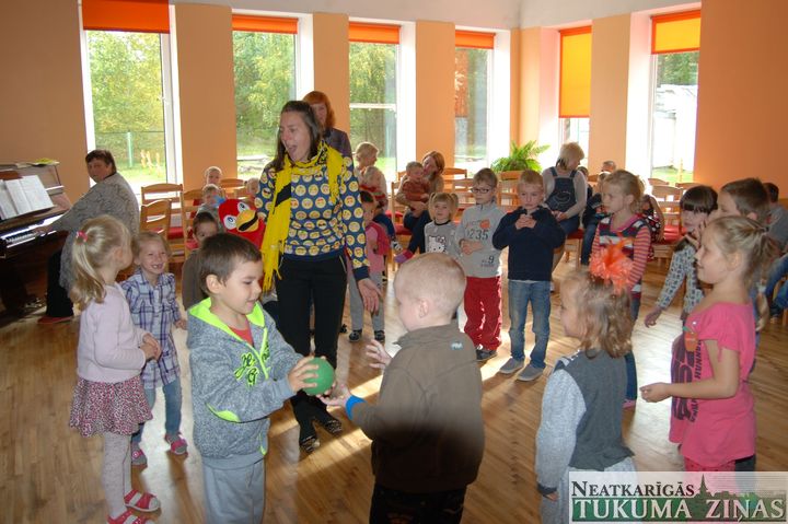 Miķeļu dzejas diena Sēmes skoliņā