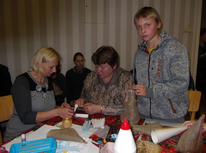 Dzirciema skolas skolēnu labie darbiņi iekrāso decembri gaišāku