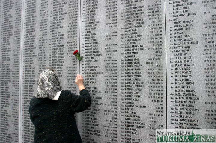 No Krievijas pārvestas latviešu karavīru mirstīgās atliekas