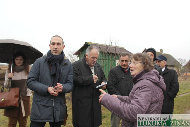 Kosovas lauksaimnieki viesojas Slampes bioloģiskajā saimniecībā «Gaiķi»