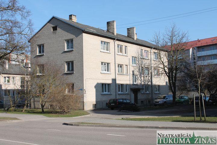 Tukumā šonedēļ sāks siltināt māju Meža ielā 7
