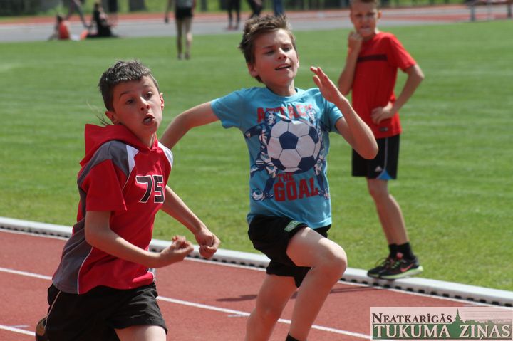 Tukumā aizvadītas Zemgales reģiona sacensības vieglatlētikā /FOTO/
