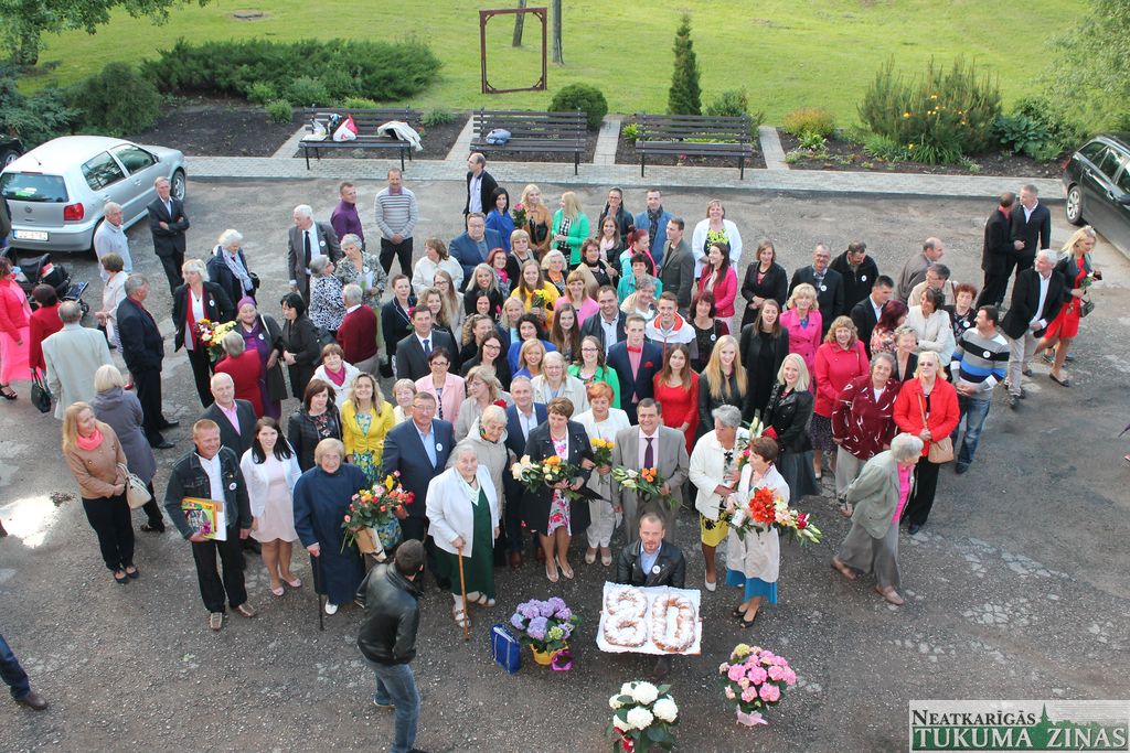 Vānes pamatskolai – 80 /FOTO/