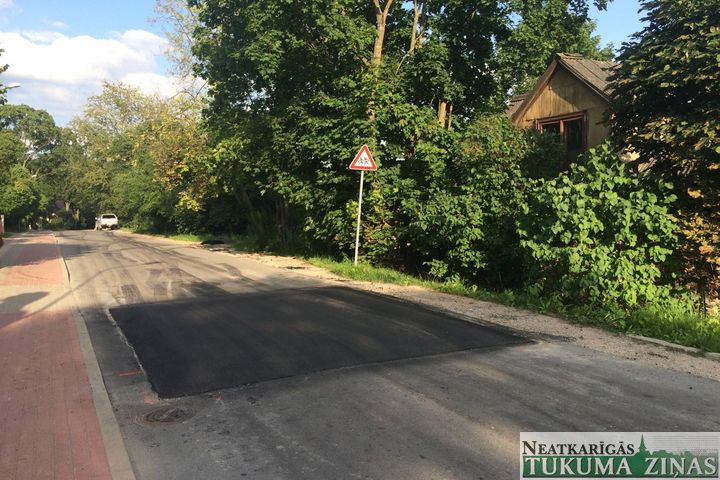 Tukumā, Rīgas un Lielajā ielā izveidoti sliekšņi