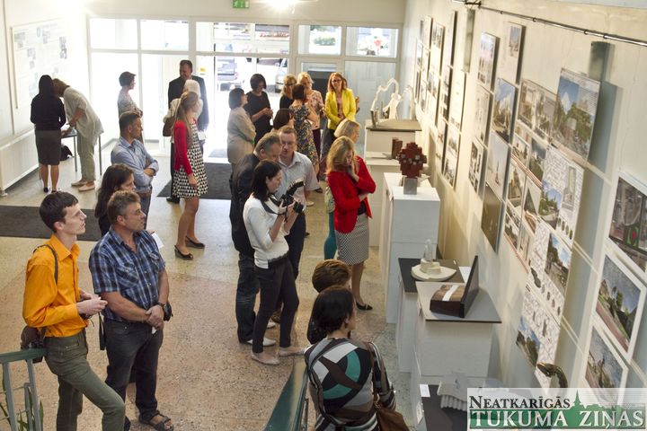 Tukumā novērtējami 11 meti Meierovica piemineklim