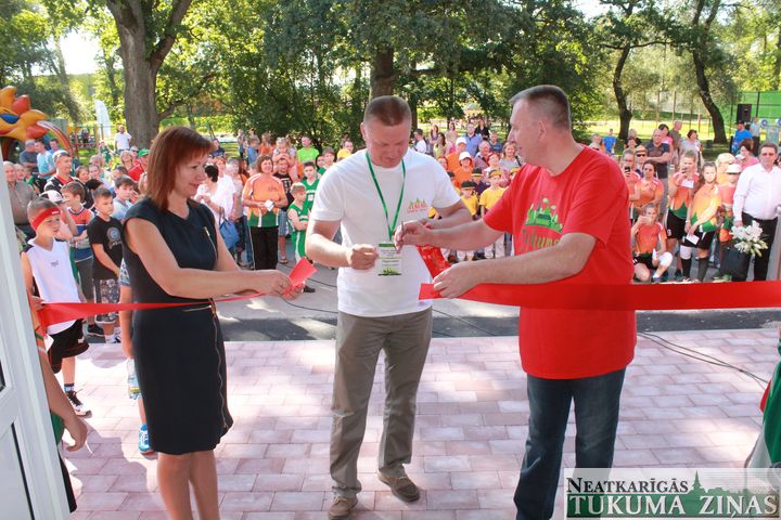 Tukuma Sporta skolā atklāta jaunā sporta zāle /FOTO/