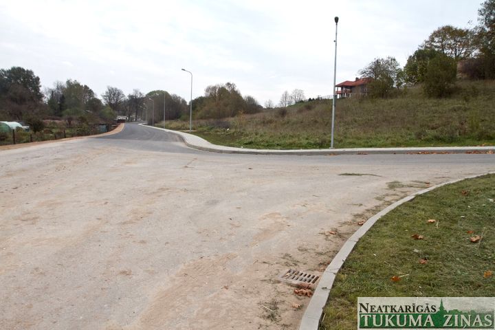Joprojām daudz jautājumu par Pārupes ielu Tukumā