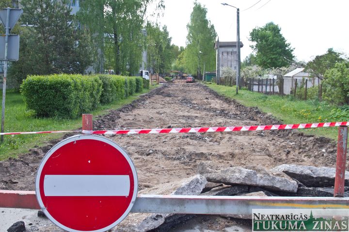 Jauntukumā sākušies ielu rekonstrukcijas darbi /FOTO/