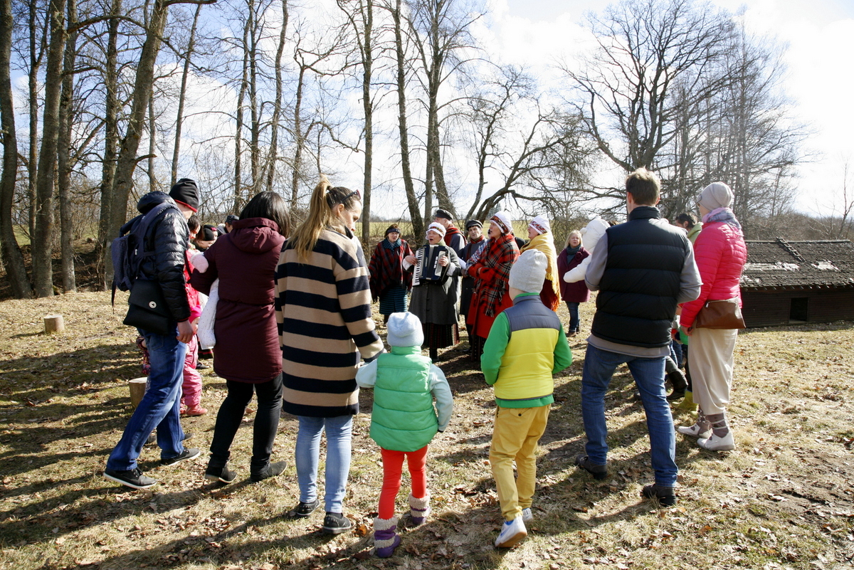 Pavasara svinēšana Tukuma pusē