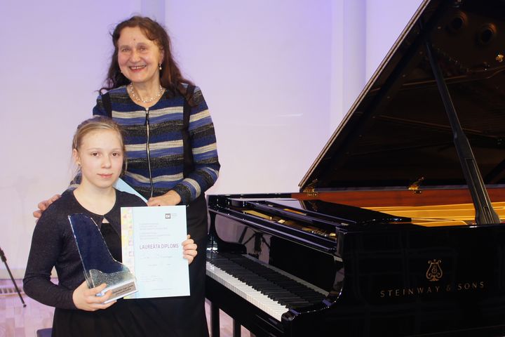 Tukumnieki starptautiskajā Lūcijas Garūtas jauno pianistu konkursā