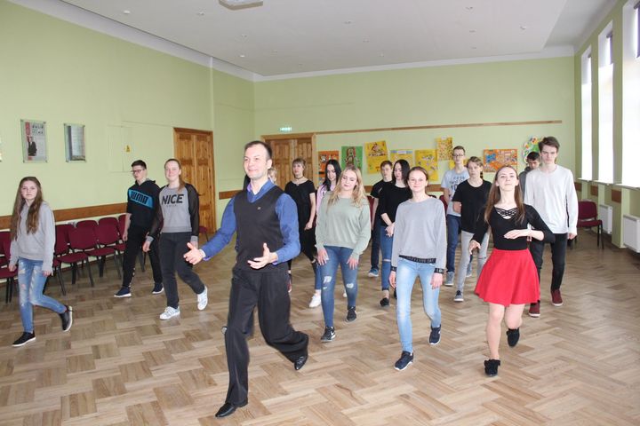 Sporta un veselības diena Jaunpils skolā /FOTO/