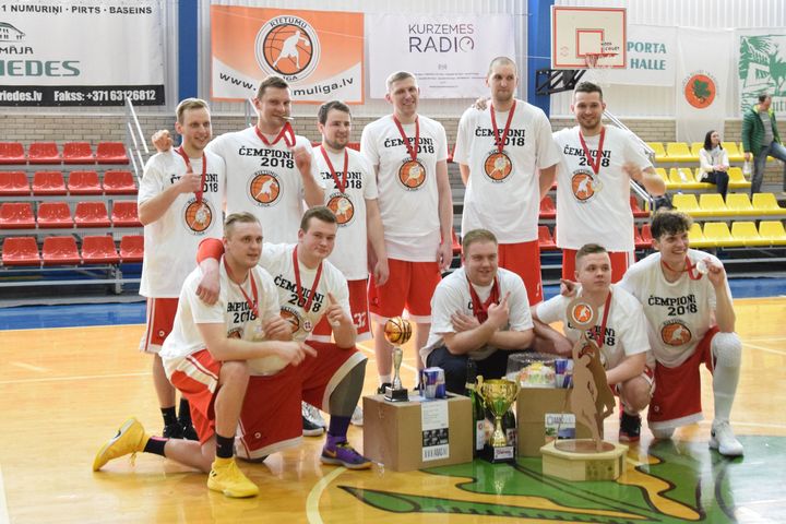 Kandavā noslēgusies «Kurzemes radio/Rietumu līgas» devītā basketbola sezona