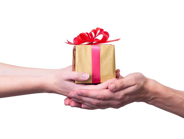 5 padomi, kas noderēs, gādājot dāvanu īpašam cilvēkam