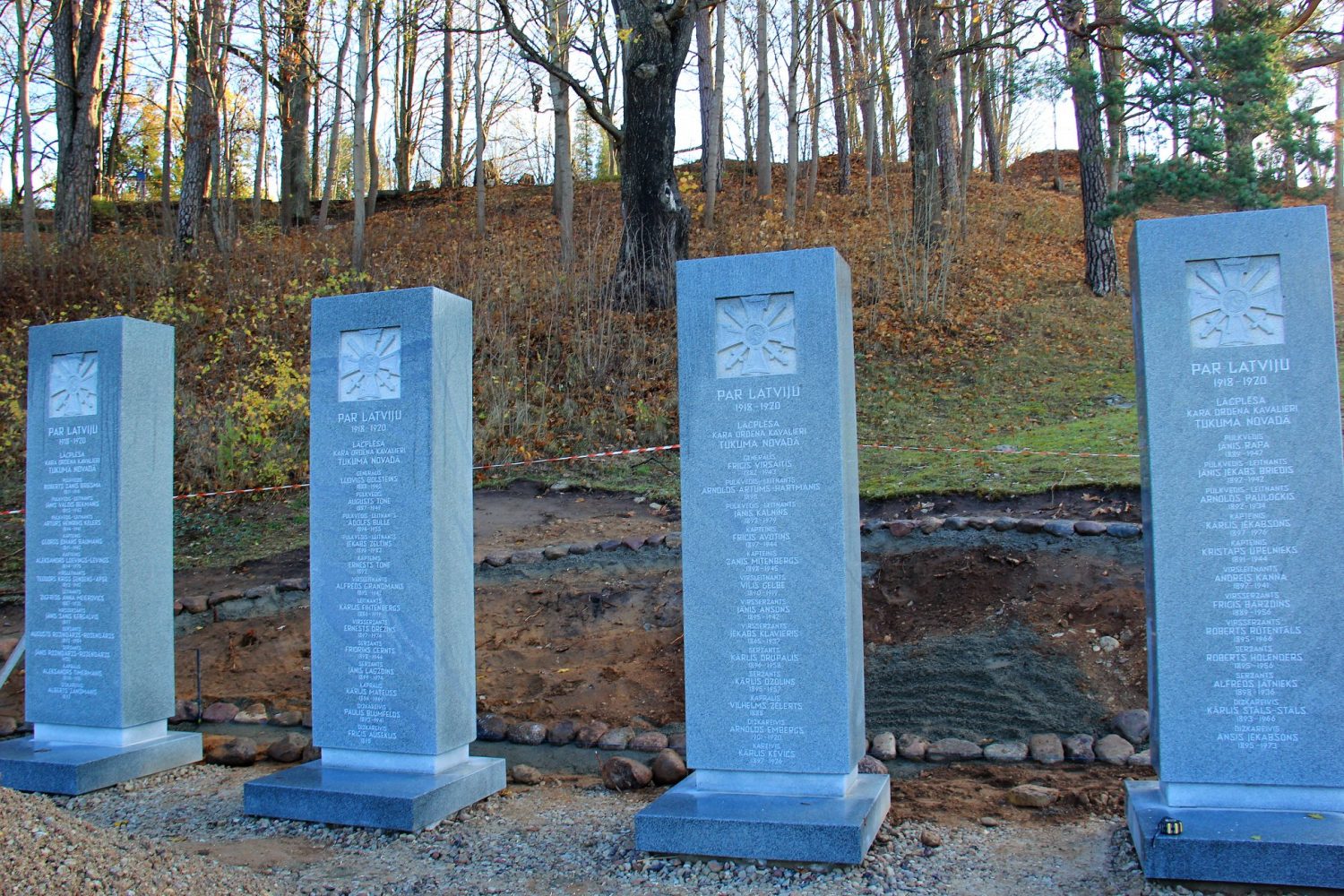 Pieminam Lāčplēša kara ordeņa kavalierus