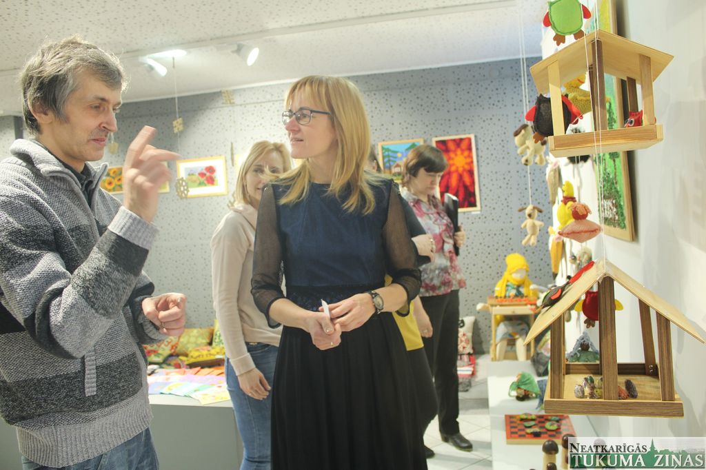 «Saime» atklāj izstādi un svin dzimšanas dienu