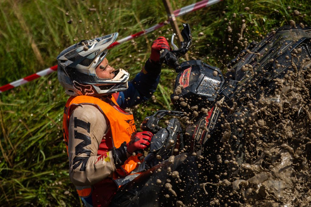 Cīņas Zantes dubļu vannās!