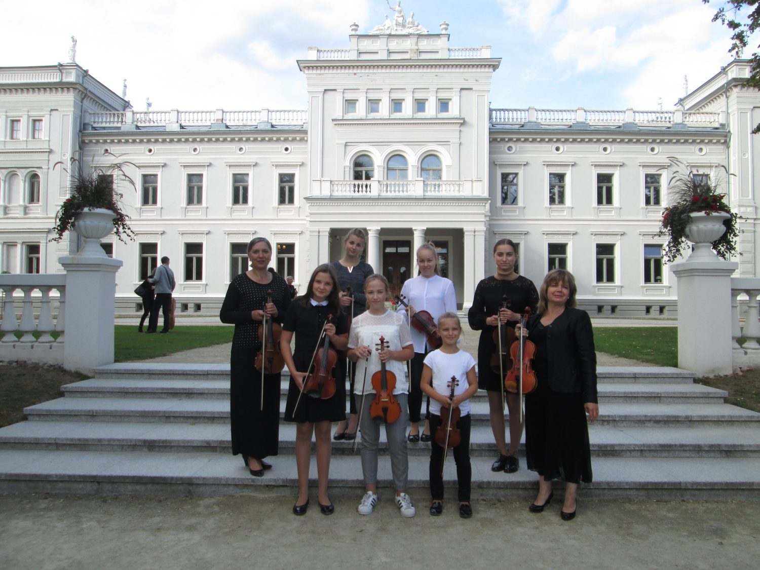 Tukuma jaunie vijolnieki – starptautiskā festivālā Pluņģē