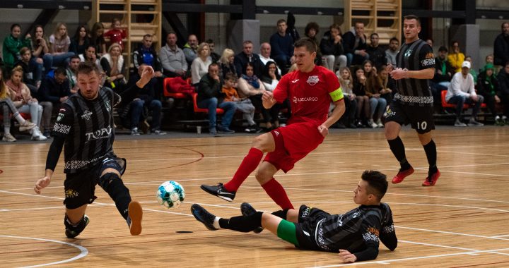 Aizvadīta kārtējā telpu futbola spēle