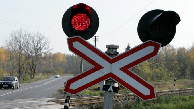 Slēgta dzelzceļa pārbrauktuve Slampē