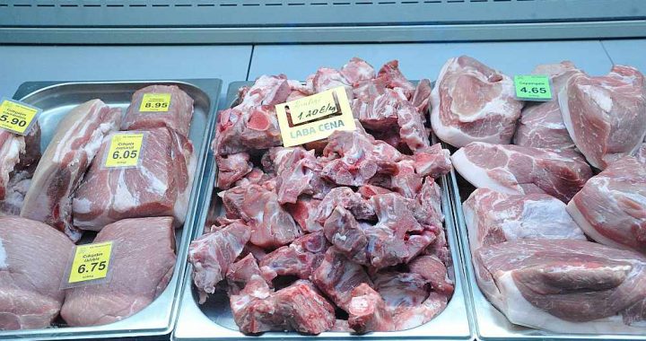 Vai gaļai tirgū jābūt nosegtai?
