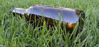 Pudeles brāļi turpina brāļoties