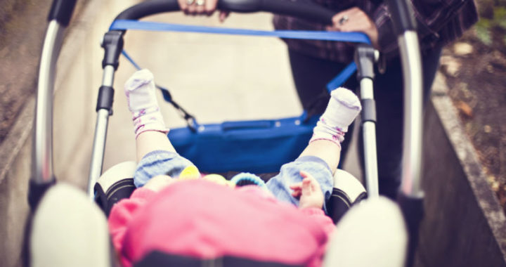 Var vai nevar pilsētas sabiedrisko transportu izmantot māmiņas ar bērnu ratiņiem?
