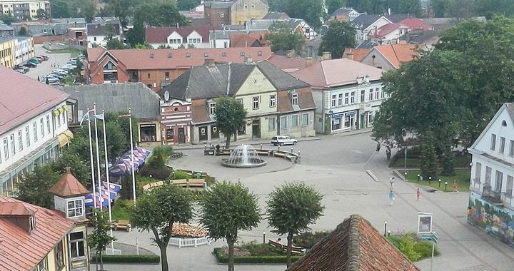 Nākamā mūsu apmeklējuma adrese pēc baznīcas – Brīvības laukums 2.