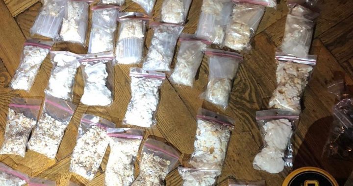 Vairākiem jauniešiem Tukuma pusē policija atsavina narkotikas un noziedzīgi iegūtu mantu